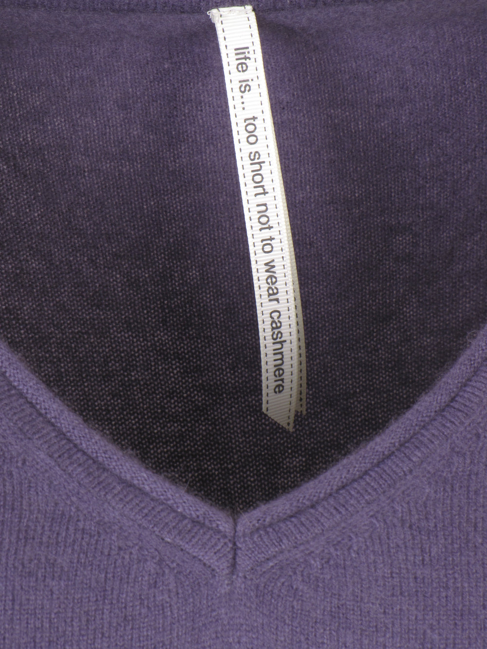 Cashmere V-neck m. rullekant - Sigrid